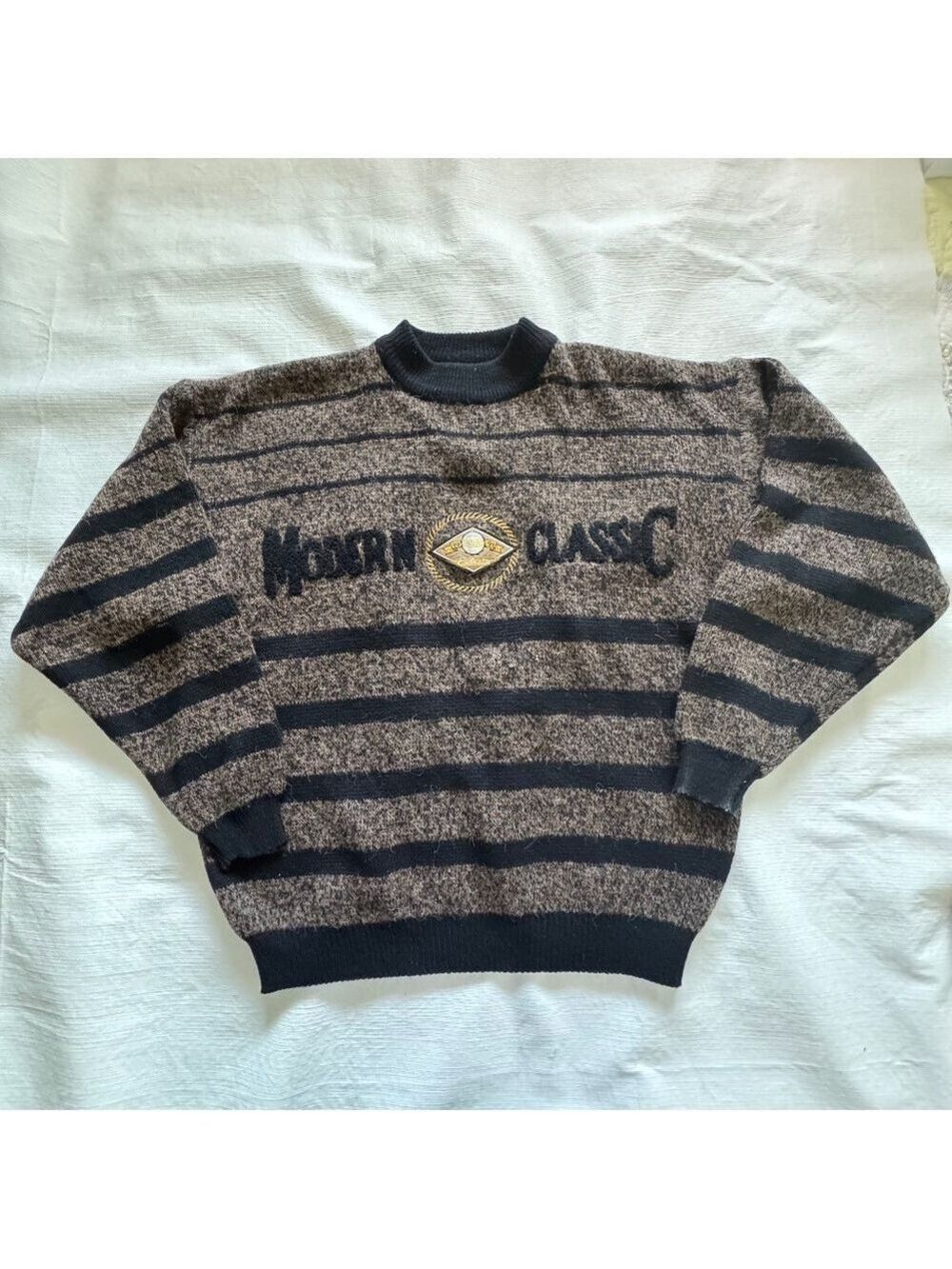 Vintage 1990’s IOU Modern Classic Men's Crewneck Sweater -size Large